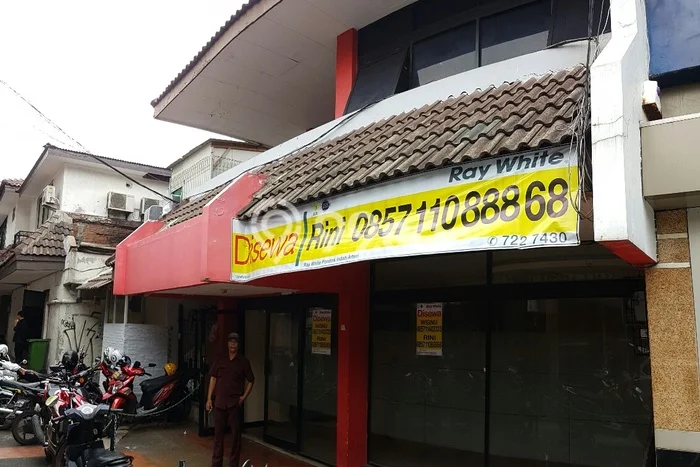 Unit Ruko Dijual di Jakarta Selatan LT 105m2 & LB 210m2 Unit Ruko Dijual di Jakarta Selatan LT 105m2 & LB 210m2