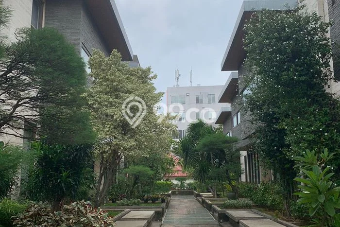 Jual Rumah Luas Megah Dengan View Cantik di Kemang, Jakarta Selatan Jual Rumah Luas Megah Dengan View Cantik di Kemang, Jakarta Selatan