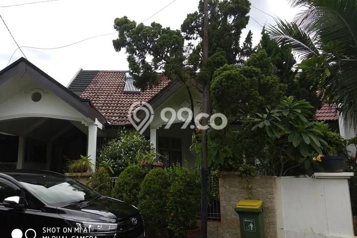 Ready to Use! Luxury House LT 269m2 Desain Modern di Kemang Pratama Ready to Use! Luxury House LT 269m2 Desain Modern di Kemang Pratama