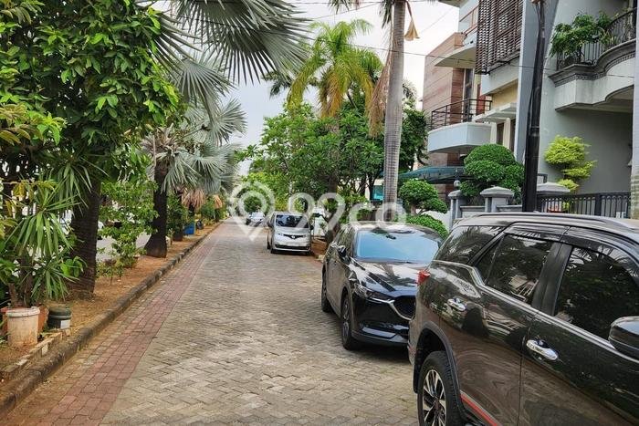 Rumah Elit Modern Tanpa Renovasi di Sunter Jakarta Utara Rumah Elit Modern Tanpa Renovasi di Sunter Jakarta Utara