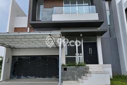 Rumah Elit LB 700m2 Siap Pakai Desain Elegan di Pantai Indah Kapuk, Jakarta Utara Rumah Elit LB 700m2 Siap Pakai Desain Elegan di Pantai Indah Kapuk, Jakarta Utara