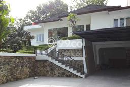 Ready to Use! Premium House LT 598m2 Desain Elegan di Tegal Gundi Ready to Use! Premium House LT 598m2 Desain Elegan di Tegal Gundi
