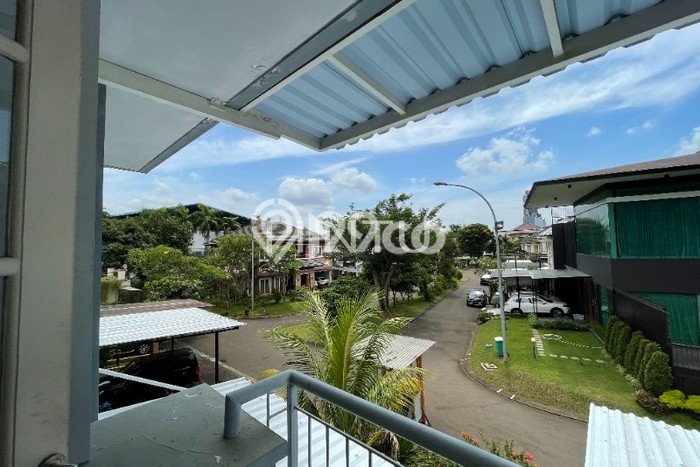 Rumah Elit Modern Siap Huni di BSD Taman Provence Tangerang Rumah Elit Modern Siap Huni di BSD Taman Provence Tangerang