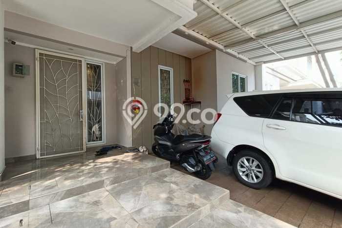 Dijual Rumah Luas Megah Dengan View Eksklusif di Gading Serpong, Tangerang Dijual Rumah Luas Megah Dengan View Eksklusif di Gading Serpong, Tangerang
