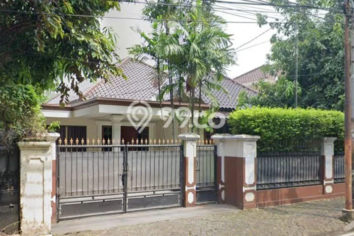 Rumah Eksklusif Dijual LT 676m2 di Menteng, Jakarta Pusat Rumah Eksklusif Dijual LT 676m2 di Menteng, Jakarta Pusat