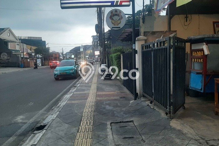 For Sale! Luxury House LT 250m2 Desain Modern di BSD Nusaloka For Sale! Luxury House LT 250m2 Desain Modern di BSD Nusaloka