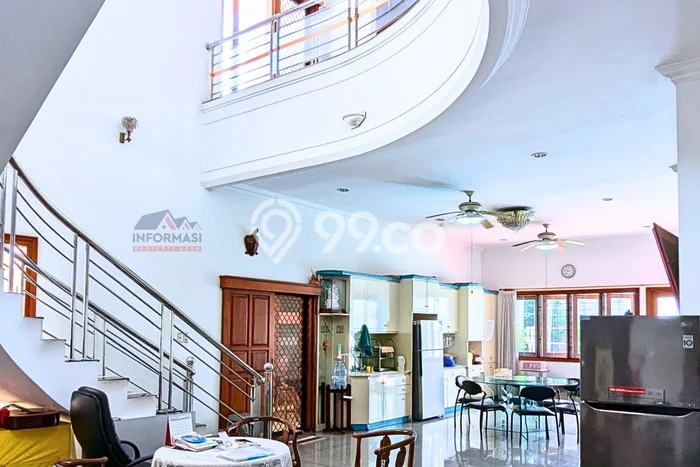 Dijual Rumah Premium dengan Fasilitas Sekitar Komplit di Menteng, Jakarta Pusat Dijual Rumah Premium dengan Fasilitas Sekitar Komplit di Menteng, Jakarta Pusat