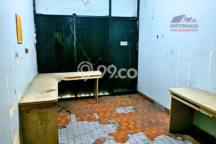Jual Rumah Mewah Elegan Dengan View Eksklusif di Intercon, Jakarta Barat Jual Rumah Mewah Elegan Dengan View Eksklusif di Intercon, Jakarta Barat