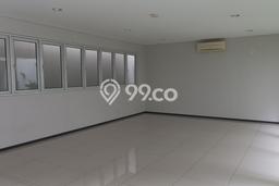 Rumah 4 Kamar Siap Huni Disewakan di Tebet Harga Kompetitif Rumah 4 Kamar Siap Huni Disewakan di Tebet Harga Kompetitif