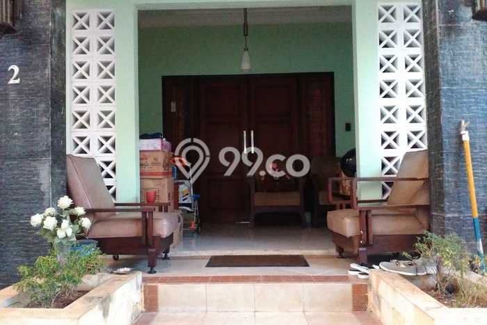 Ready to Use! Premium House LT 180m2 Desain Elegan di Ciganjur Ready to Use! Premium House LT 180m2 Desain Elegan di Ciganjur