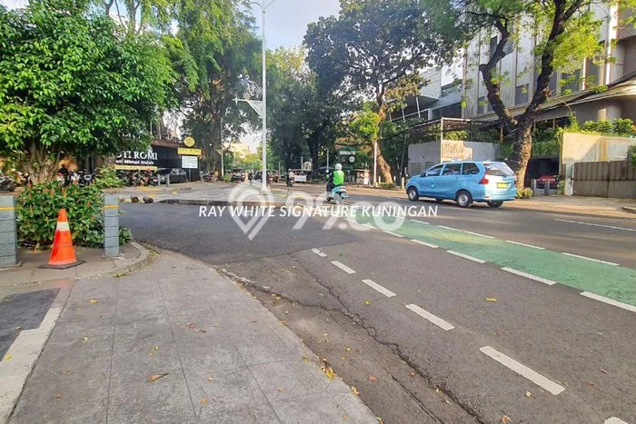 Kantor untuk Disewa di Pusat Jakarta Selatan Luas Bangunan 320m2 Kantor untuk Disewa di Pusat Jakarta Selatan Luas Bangunan 320m2