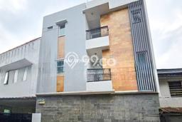Rumah Luxury Modern Tanpa Renovasi di Setiabudi Jakarta Selatan Rumah Luxury Modern Tanpa Renovasi di Setiabudi Jakarta Selatan