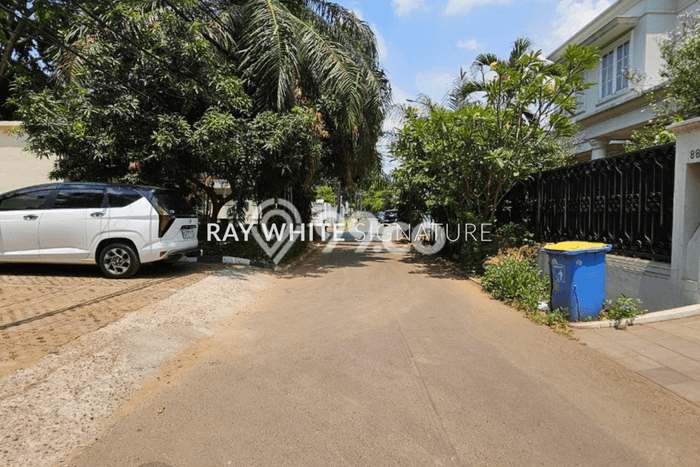 Jual Cepat Hunian Mewah Cozy di Jakarta Selatan Jual Cepat Hunian Mewah Cozy di Jakarta Selatan