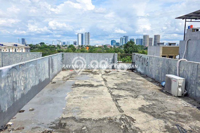 Ruko Dijual di Jakarta Selatan LT 135m2 & LB 168m2 Lokasi Terbaik! Ruko Dijual di Jakarta Selatan LT 135m2 & LB 168m2 Lokasi Terbaik!