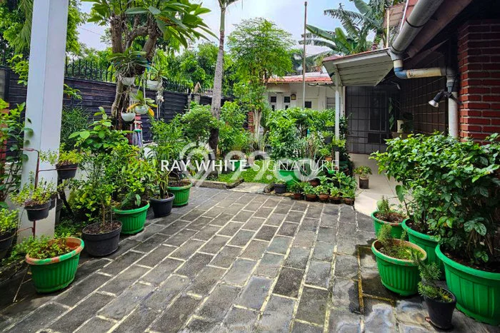 Rumah Luxury Modern Tanpa Renovasi di Senopati Jakarta Selatan Rumah Luxury Modern Tanpa Renovasi di Senopati Jakarta Selatan