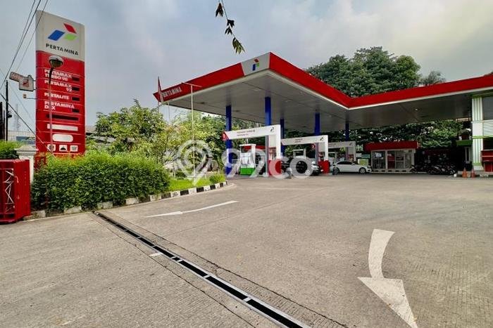 Komersial Kawasan Komersial di Cilandak, Luas 1500m², Ramai Komersial Kawasan Komersial di Cilandak, Luas 1500m², Ramai