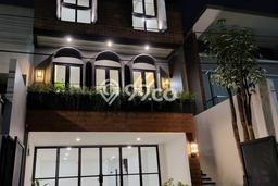Rumah Modern LT 140m² Siap Huni di Kompleks Cluster Pondok Indah, Jakarta Selatan Rumah Modern LT 140m² Siap Huni di Kompleks Cluster Pondok Indah, Jakarta Selatan