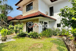 Rumah Luxury Modern Siap Huni di Kemang Jakarta Selatan Rumah Luxury Modern Siap Huni di Kemang Jakarta Selatan