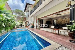 Rumah Elit LB 450m2 Siap Pakai Desain Elegan di Kemang, Jakarta Selatan Rumah Elit LB 450m2 Siap Pakai Desain Elegan di Kemang, Jakarta Selatan