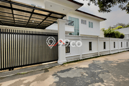 Ready to Use! Premium House LT 450m2 Desain Modern di Ampera Ready to Use! Premium House LT 450m2 Desain Modern di Ampera