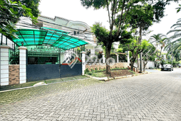 Dijual Rumah Mewah Megah Dengan View Eksklusif di Lebak Bulus, Jakarta Selatan Dijual Rumah Mewah Megah Dengan View Eksklusif di Lebak Bulus, Jakarta Selatan
