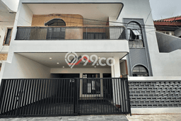 Ready to Use! Luxury House LT 155m2 Desain Modern di Ampera Ready to Use! Luxury House LT 155m2 Desain Modern di Ampera