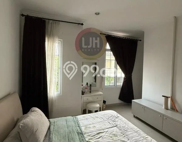 Dijual Rumah Premium dengan Fasilitas Sekitar Lengkap di Semarang Barat, Semarang Dijual Rumah Premium dengan Fasilitas Sekitar Lengkap di Semarang Barat, Semarang