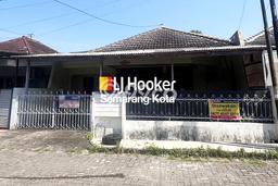 Lokasi strategis! Rumah siap huni disewakan di Semarang Barat LB 100m2 Lokasi strategis! Rumah siap huni disewakan di Semarang Barat LB 100m2