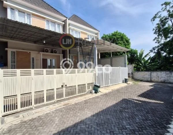 Rumah Strategis Modern Lb 125m2 di Banyumanik, Semarang Rumah Strategis Modern Lb 125m2 di Banyumanik, Semarang