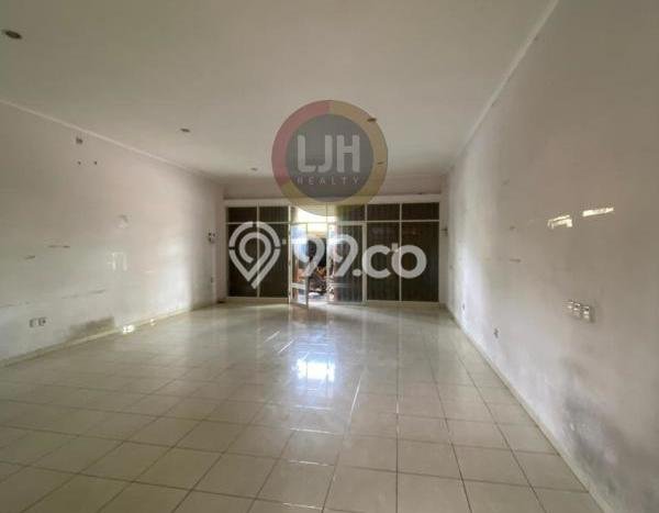 Disewakan Ruko komersial di Semarang Barat luas bangunan 150m2 Disewakan Ruko komersial di Semarang Barat luas bangunan 150m2