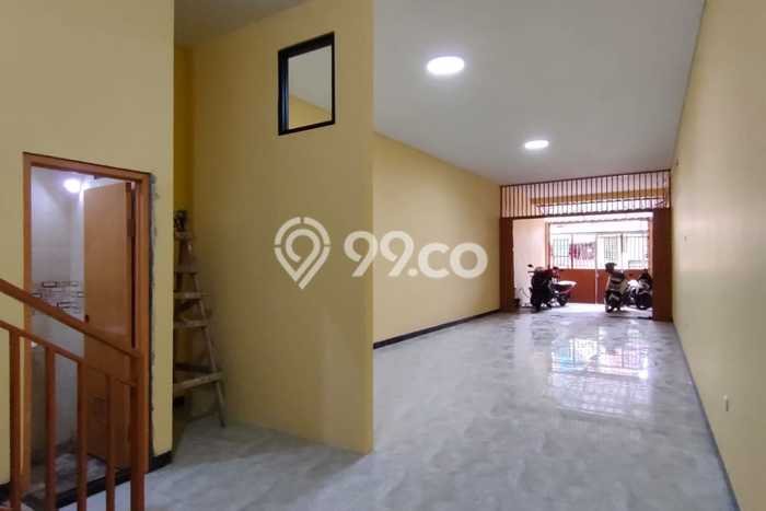 LOKASI STRATEGIS! Ruko di Jelambar, Luas 200m², Pusat Komersial, Mainroad LOKASI STRATEGIS! Ruko di Jelambar, Luas 200m², Pusat Komersial, Mainroad