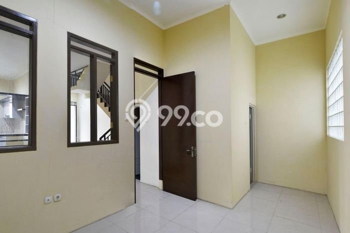 BEST DEAL! Rumah Nyaman area Regol, Luas 112m² Bangunan 180m² BEST DEAL! Rumah Nyaman area Regol, Luas 112m² Bangunan 180m²