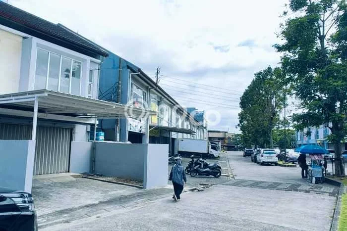 Ruko Bagus Dijual LB 160m2 Lokasi Strategis Bandung Area Cocok untuk Bisnis Ruko Bagus Dijual LB 160m2 Lokasi Strategis Bandung Area Cocok untuk Bisnis
