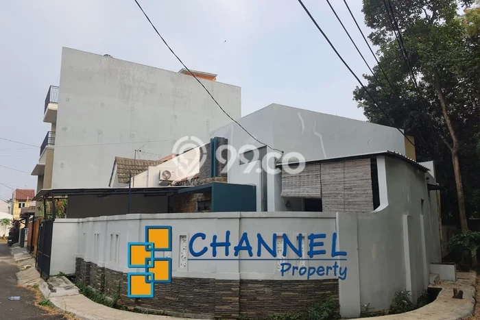 Rumah Modern 2 KT di BSD Nusaloka Tangerang Unfurnished Rumah Modern 2 KT di BSD Nusaloka Tangerang Unfurnished