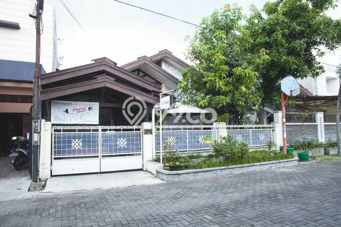 For Sale Hunian Rumah Terawat 5 KT di Solo Baru, Surakarta For Sale Hunian Rumah Terawat 5 KT di Solo Baru, Surakarta