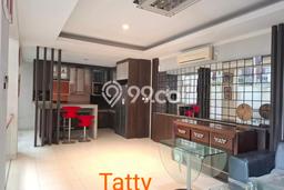 Disewakan! Rumah 4 Kamar Tidur &
3 Kamar Mandi di Bintaro, Tangerang Selatan Disewakan! Rumah 4 Kamar Tidur &
3 Kamar Mandi di Bintaro, Tangerang Selatan