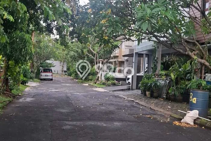 Rumah Disewakan Jakarta Selatan LT 220m2 LB 300m2 Area Bintaro Rumah Disewakan Jakarta Selatan LT 220m2 LB 300m2 Area Bintaro
