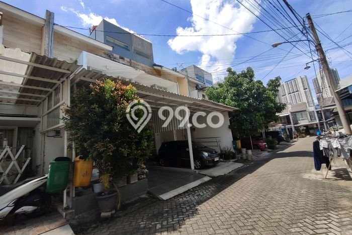 Rumah Strategis Modern Lb 100m2 di Kembangan, Jakarta Barat Rumah Strategis Modern Lb 100m2 di Kembangan, Jakarta Barat