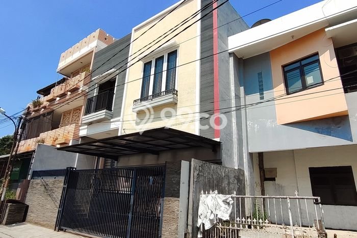 Rumah Mewah Dijual LT 186m2 di Grogol Petamburan, Jakarta Barat Rumah Mewah Dijual LT 186m2 di Grogol Petamburan, Jakarta Barat