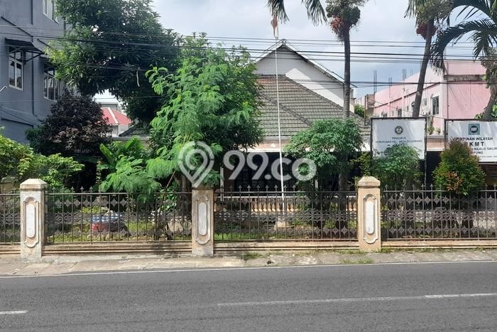 Rumah Eksklusif Siap Huni LT 1060m2 di Tanjung Karang Pusat, Bandar Lampung Rumah Eksklusif Siap Huni LT 1060m2 di Tanjung Karang Pusat, Bandar Lampung