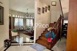 Dijual Rumah Premium dengan Fasilitas Sekitar Komplit di Kebayoran Lama, Jakarta Selatan Dijual Rumah Premium dengan Fasilitas Sekitar Komplit di Kebayoran Lama, Jakarta Selatan