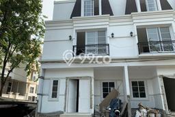 Dijual Rumah Luas Elegan Dengan View Eksklusif di Muara Karang, Jakarta Utara Dijual Rumah Luas Elegan Dengan View Eksklusif di Muara Karang, Jakarta Utara
