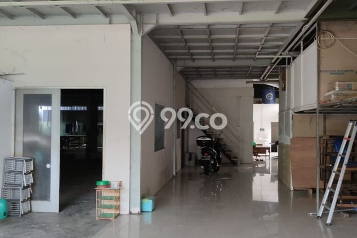 Gudang Premium Kawasan Jati Asih, Luas 1000m2m², Mainroad, Area Bisnis Aktif Gudang Premium Kawasan Jati Asih, Luas 1000m2m², Mainroad, Area Bisnis Aktif