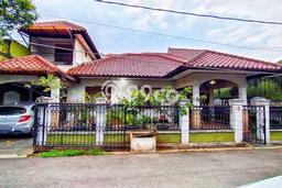 Jual Rumah Luas Elegan Dengan View Cantik di Pondok Labu, Jakarta Selatan Jual Rumah Luas Elegan Dengan View Cantik di Pondok Labu, Jakarta Selatan
