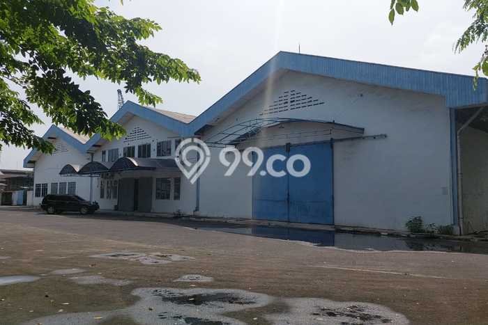 Unit Gudang disewakan di Karawaci Tangerang dengan LT 13500m2 / LB 10056m2 Unit Gudang disewakan di Karawaci Tangerang dengan LT 13500m2 / LB 10056m2