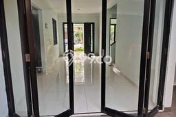 For Sale Hunian Rumah Nyaman 3 Kamar di Graha Raya, Tangerang For Sale Hunian Rumah Nyaman 3 Kamar di Graha Raya, Tangerang