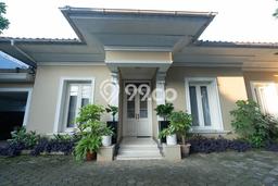 Rumah Mewah LB 500m2 Siap Pakai Desain Elegan di Kemang, Jakarta Selatan Rumah Mewah LB 500m2 Siap Pakai Desain Elegan di Kemang, Jakarta Selatan