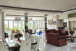 Jual Rumah Mewah Megah Dengan View Eksklusif di Kemang, Jakarta Selatan Jual Rumah Mewah Megah Dengan View Eksklusif di Kemang, Jakarta Selatan