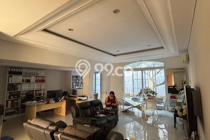 Hunian Eksklusif Dijual LT 250m2 di BSD, Tangerang Selatan Hunian Eksklusif Dijual LT 250m2 di BSD, Tangerang Selatan