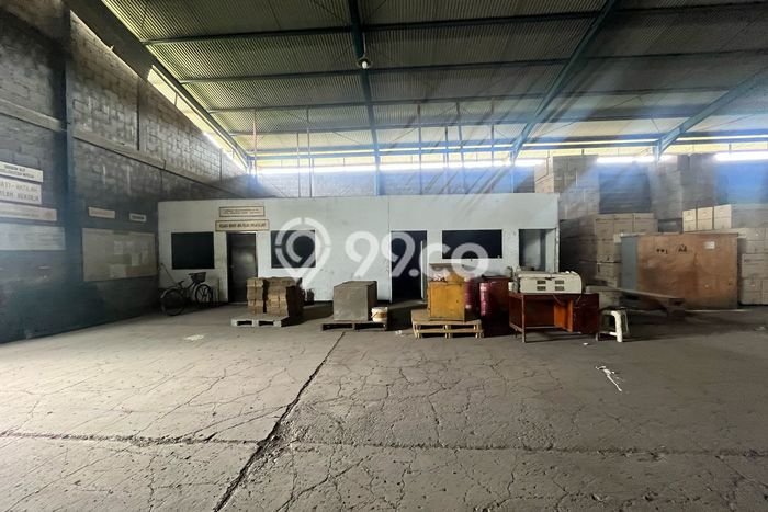 Gudang bagus disewakan di Karawaci Tangerang dengan LB 2184m2 harga sewa terbaik Gudang bagus disewakan di Karawaci Tangerang dengan LB 2184m2 harga sewa terbaik